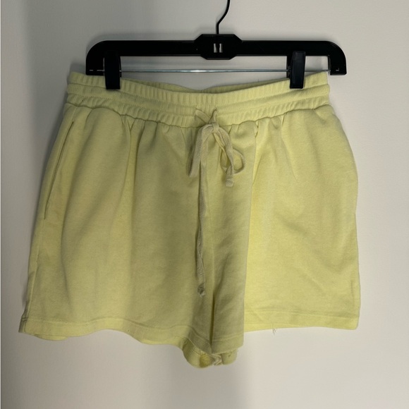 Yellow soft high rise shorts - Picture 1 of 3